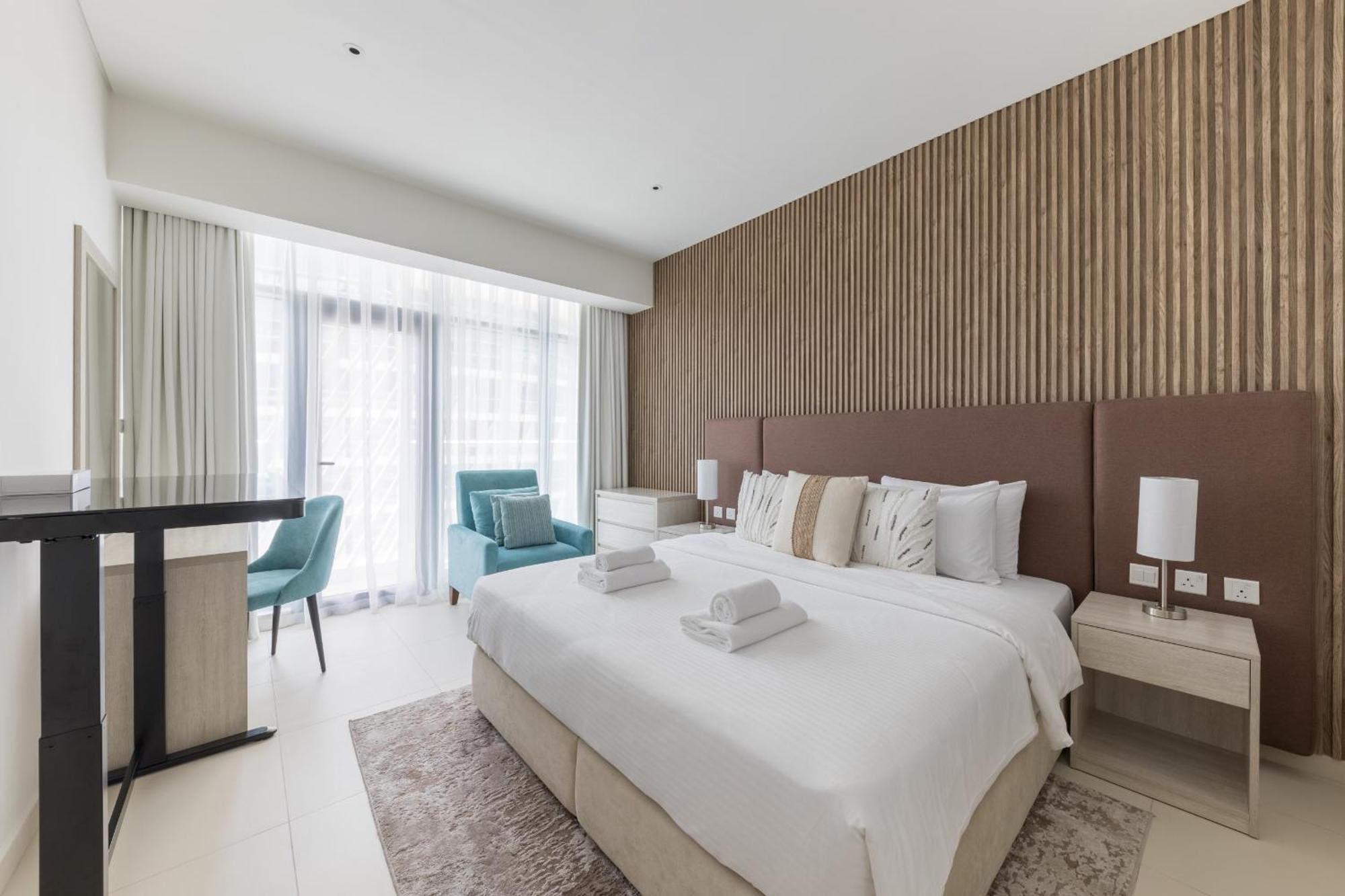 Apartment Signature 1 Bed At Seven Palm With Infinity Pool Dubai